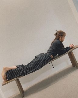 Moon Byul feet photo 9