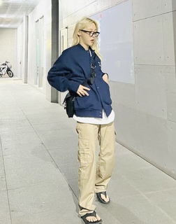 Moon Byul feet photo 3