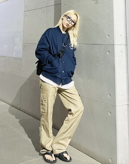 Moon Byul feet photo 2