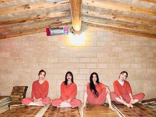 Moon Byul feet photo 12