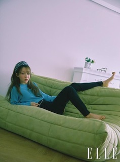 Moon Byul feet photo 8