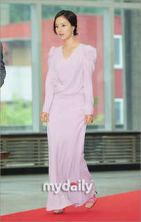 Moon Chae-Won feet photo 5