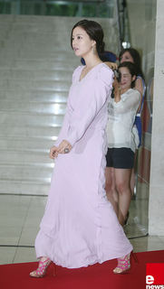 Moon Chae-Won feet photo 1