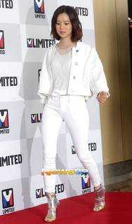 Moon Chae-Won feet photo 7