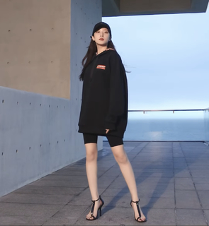 Moon Ga-young feet photo 14