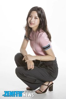Moon Ga-young feet photo 12