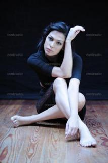 Moran Atias feet photo thumbnail