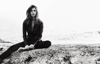 Moran Atias feet photo thumbnail