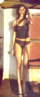 Moran Atias feet photo thumbnail