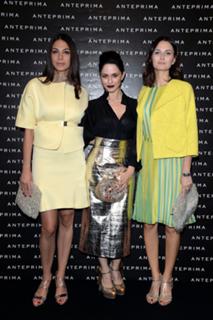 Moran Atias feet photo thumbnail