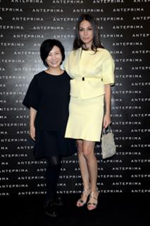 Moran Atias feet photo thumbnail