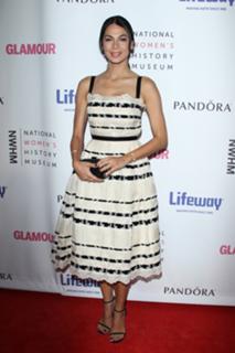 Moran Atias feet photo thumbnail