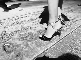 Moran Atias feet photo thumbnail