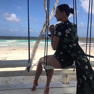 Moran Atias feet photo thumbnail