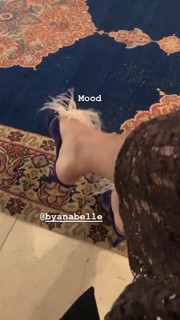 Moran Atias feet photo thumbnail