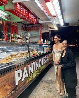 Moran Atias feet photo thumbnail