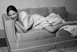 Moran Atias feet photo thumbnail