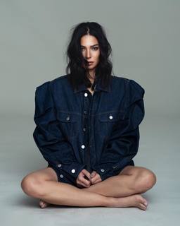 Moran Atias feet photo thumbnail