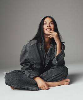 Moran Atias feet photo thumbnail