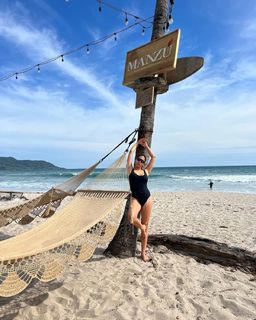 Moran Atias feet photo thumbnail