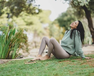 Moran Atias feet photo thumbnail