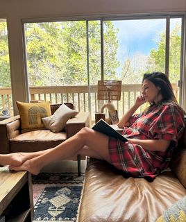 Moran Atias feet photo thumbnail