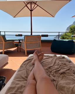 Moran Atias feet photo thumbnail