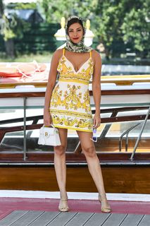 Moran Atias feet photo thumbnail