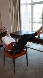 Moran Atias feet photo thumbnail