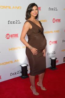 Morena Baccarin feet photo thumbnail