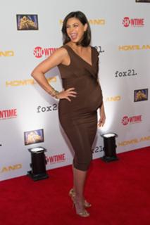Morena Baccarin feet photo thumbnail