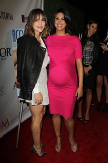Morena Baccarin feet photo thumbnail