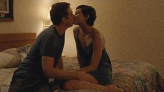 Morena Baccarin feet photo thumbnail