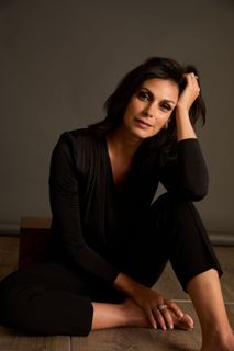 Morena Baccarin feet photo thumbnail