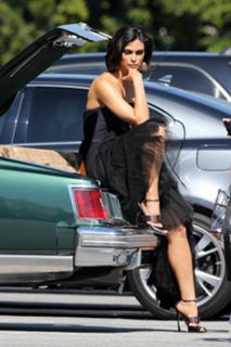Morena Baccarin feet photo thumbnail