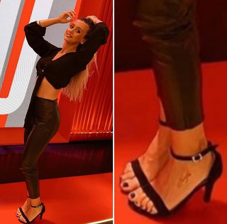 Morena Beltrán feet photo thumbnail
