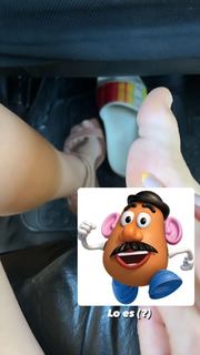 Morena Beltrán feet photo thumbnail