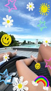 Morena Beltrán feet photo thumbnail