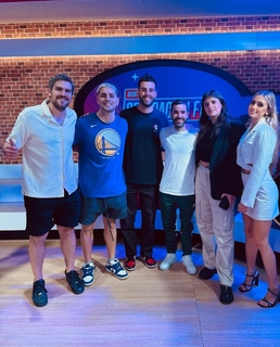 Morena Beltrán feet photo thumbnail