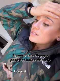 Morena Beltrán feet photo thumbnail