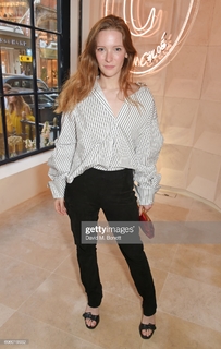 Morfydd Clark feet photo thumbnail