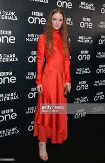 Morfydd Clark feet photo thumbnail