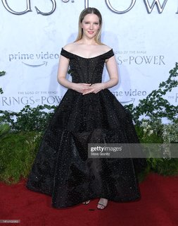 Morfydd Clark feet photo thumbnail