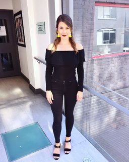 Morgan Hoffman feet photo 2