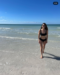 Morgan Hoffman feet photo 16
