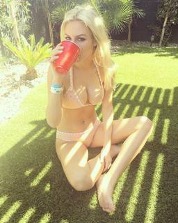 Morgan Stewart feet photo 11