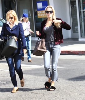 Morgan Stewart feet photo 11