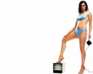 Morgan Webb feet photo thumbnail