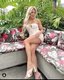 Morgan Willett feet photo 16