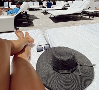 Morgan Willett feet photo 4